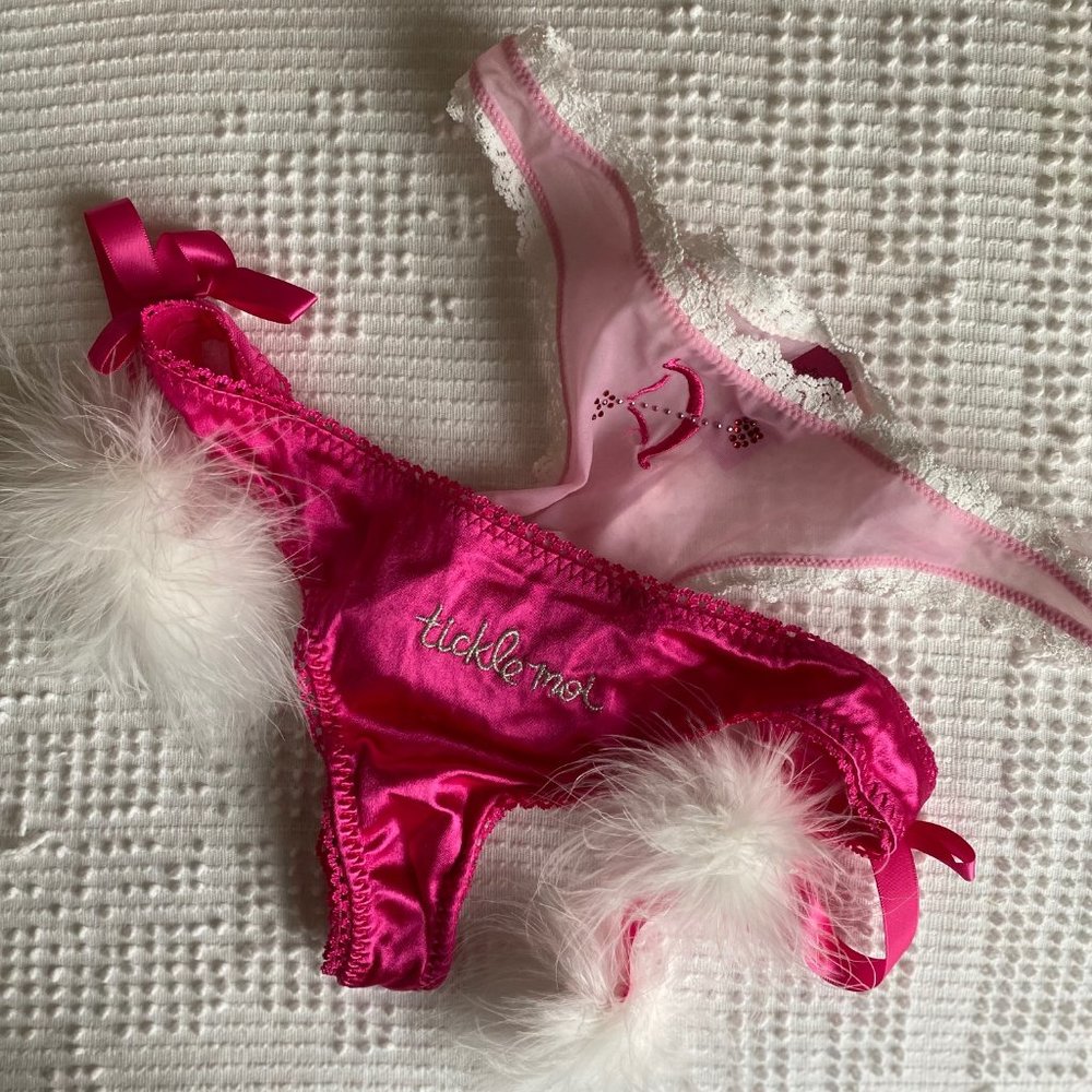 Victoria's Secret Valentine's Day Thongs, Small, Pair of Thongs 2010